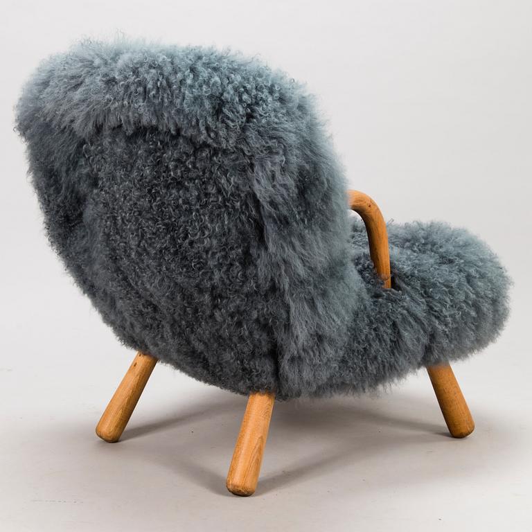 PHILIP ARCTANDER, attributed, 'Muslinge' Chiar /'Clam Chair'. model designed in 1941.