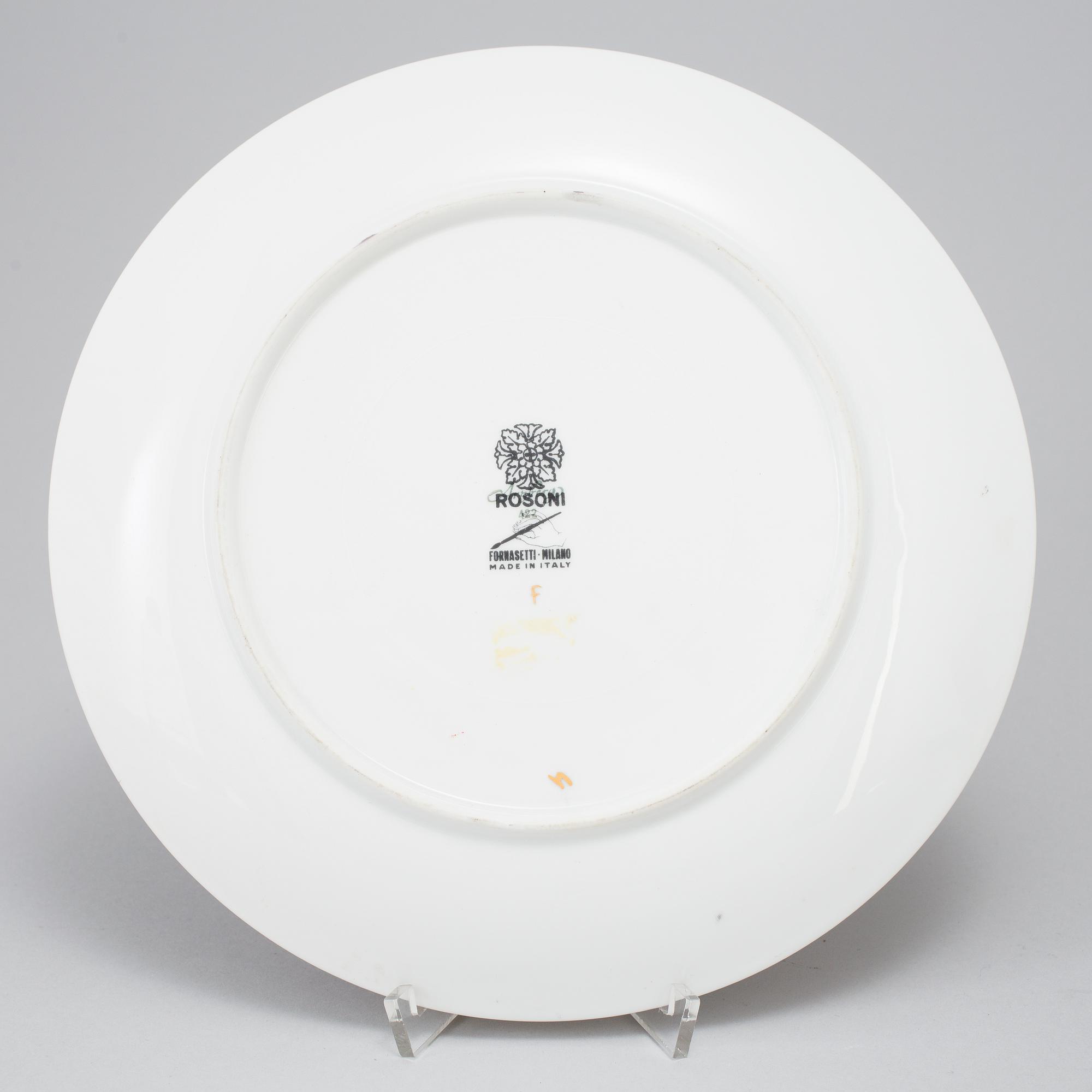 PIERO FORNASETTI, tallrik, porslin, "Rosoni", Milano, Italien.