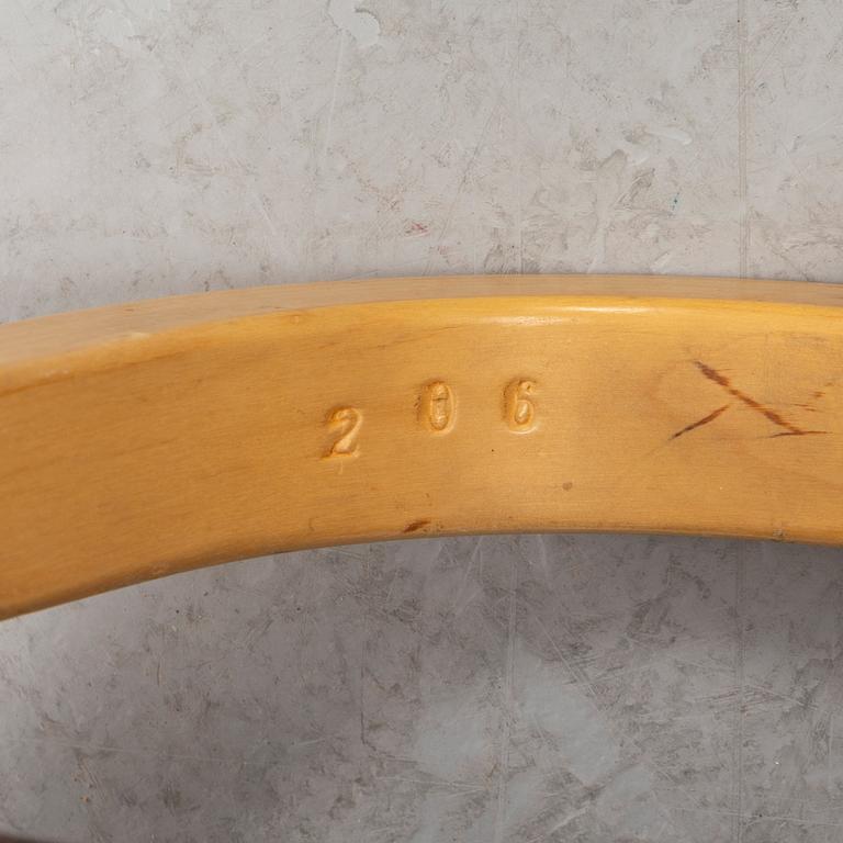 Alvar Aalto, karmstolar, ett par modell 45, Artek 2000-tal.