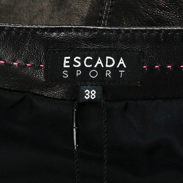 KJOL, Escada.