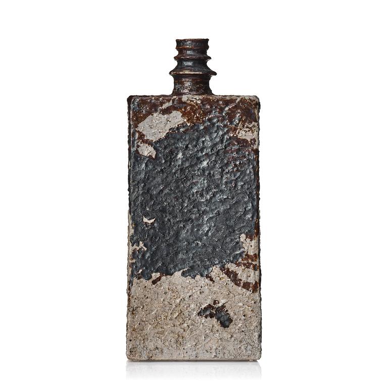 Annikki Hovisaari, a stoneware vase, Arabia, Finland.