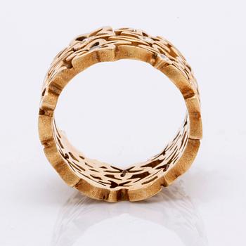 Lynggaard ring 18K gold briliiant-cut diamonds approx 0,30ct TW VVS, "Lace Collection", original box.