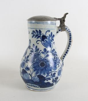 KANNA, fajans, troligen Holland 1700-tal.