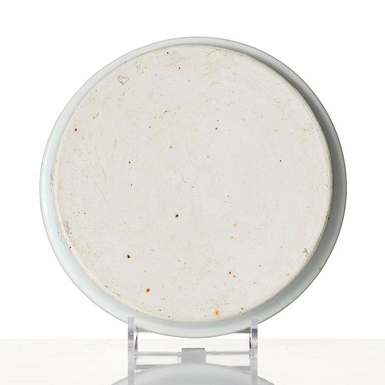 A wucai 'lion' tray, late Ming dynasty, Tianqi/Chongzhen.