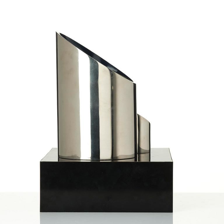 Karl Momen, "Babels Torn".