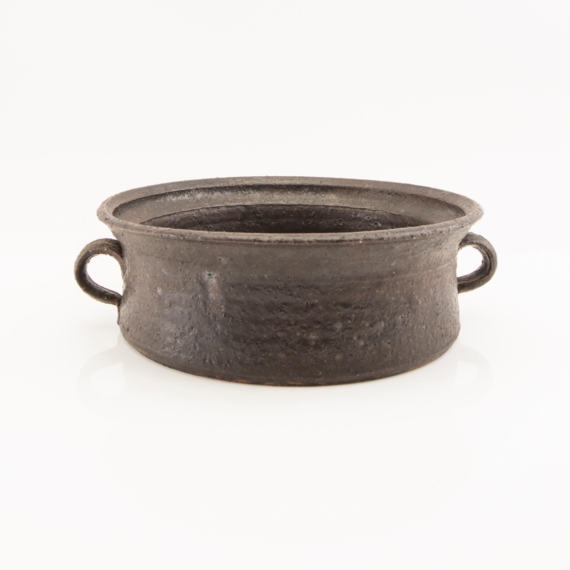 Kyllikki Salmenhaara, bowl, chamotte stoneware, signed in the base KS Arabia.