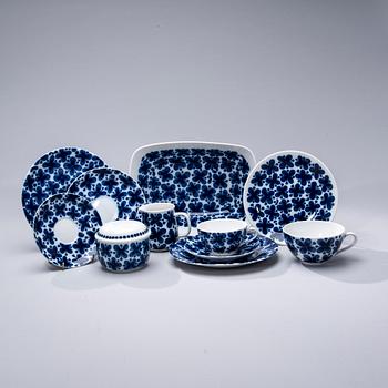 TEE-JA KAHVIKALUSTE, 34 osaa, posliinia, "Mon Amie" Marianne Westman.