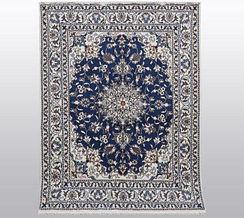 Matta, Nain, part silk, 9 LAA, ca 203 x 147 cm.