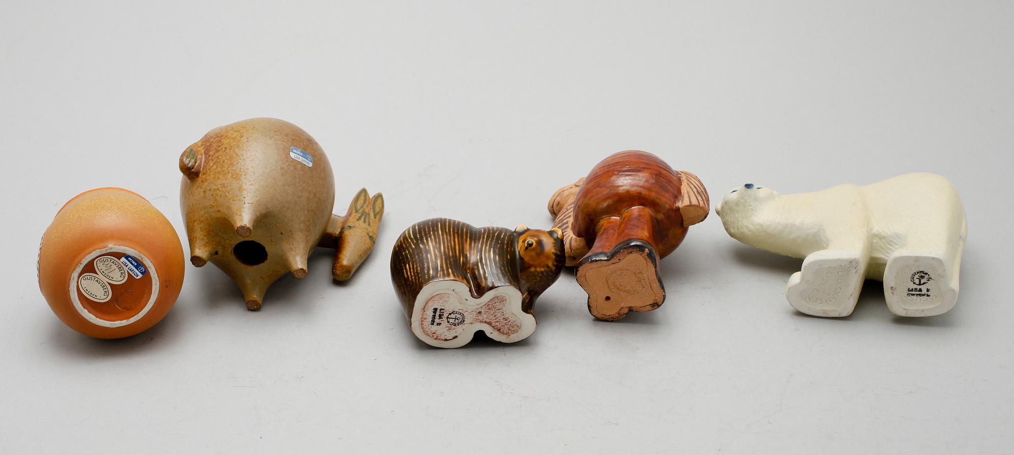 FIGURER, 4 st samt SKÅL, keramik, Lisa Larson, Gustavsberg.