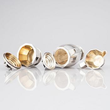 Atelier Borgila, kaffeservis, tre delar, Stockholm, 1947, gesällprov av K-E Löfman, sterling silver.