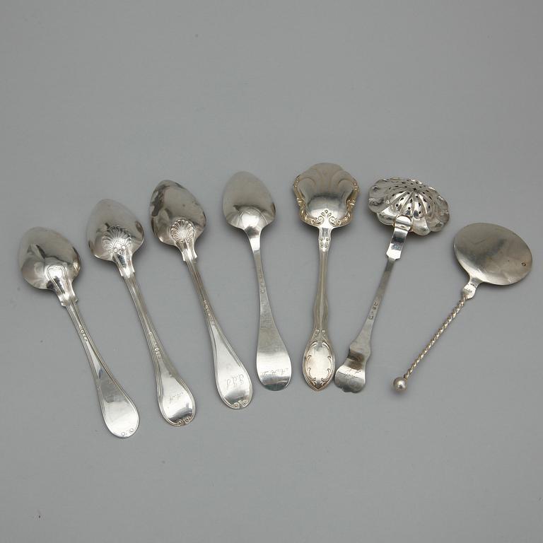 PARTI SILVER, 7 delar, bl.a. Anders Wessman, Kristandstad 1857. Total vikt ca 324 gram.