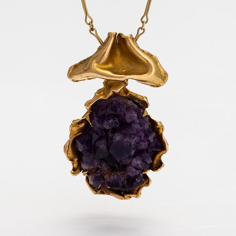 Reino Saastamoinen, An 18K gold an ametyst necklace. Helsinki 1973.