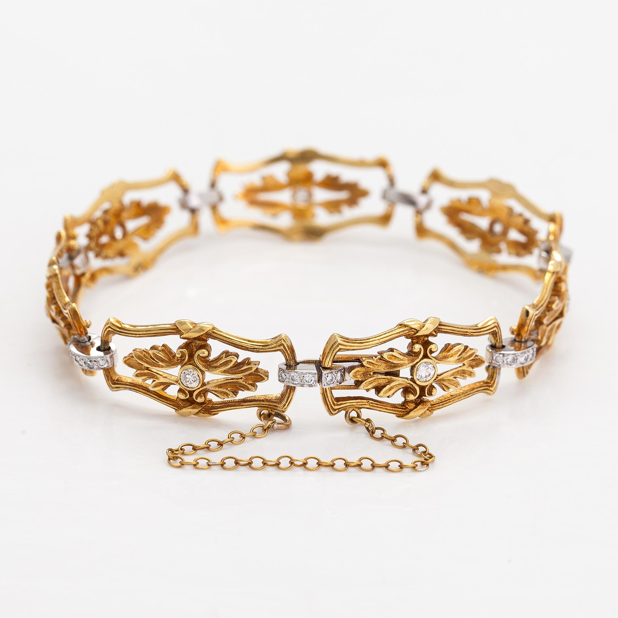 Armband, 18K guld och diamanter ca 0.56 ct totalt. Storbritannien.