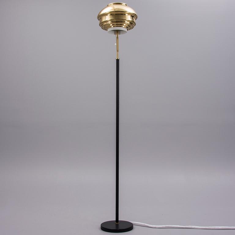 ALVAR AALTO, LATTIAVALAISIN, malli A 808, Valaisinpaja.