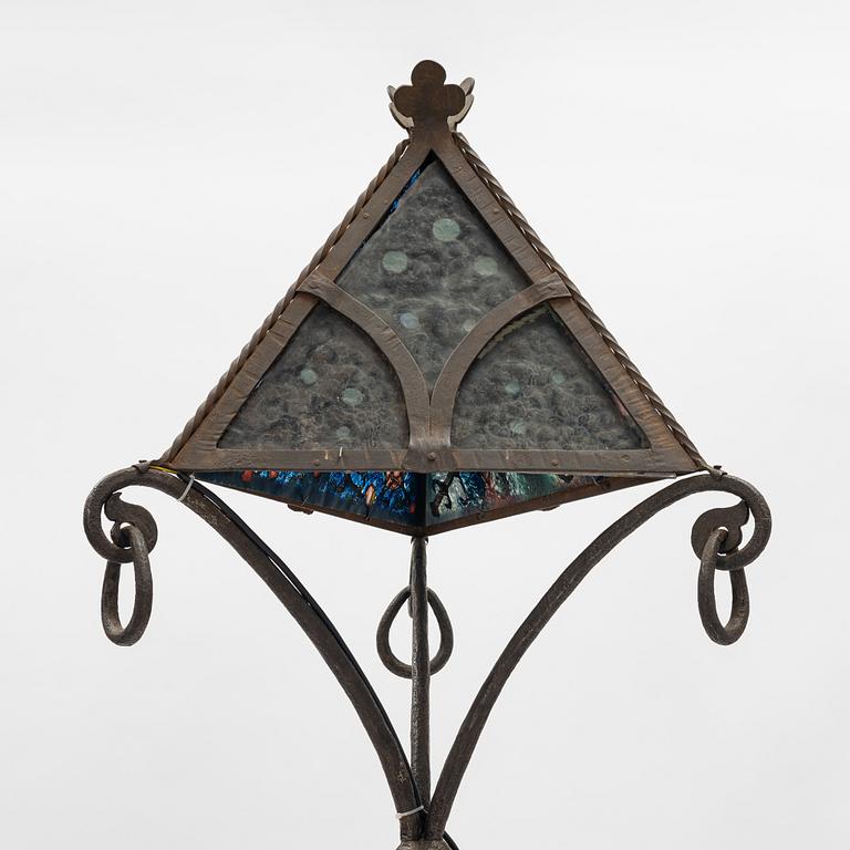 Golvlampa, Jugend, 1900-talets början.