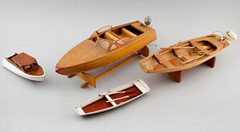 MODELLBÅTAR, 4 st, trä, 1900-talets mitt.