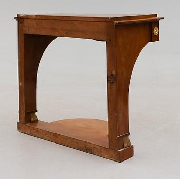 KONSOLBORD, Karl-Johan, 1800-talets mitt.