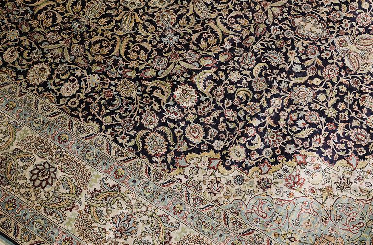 Rug, Oriental silk, 275 x 185 cm.