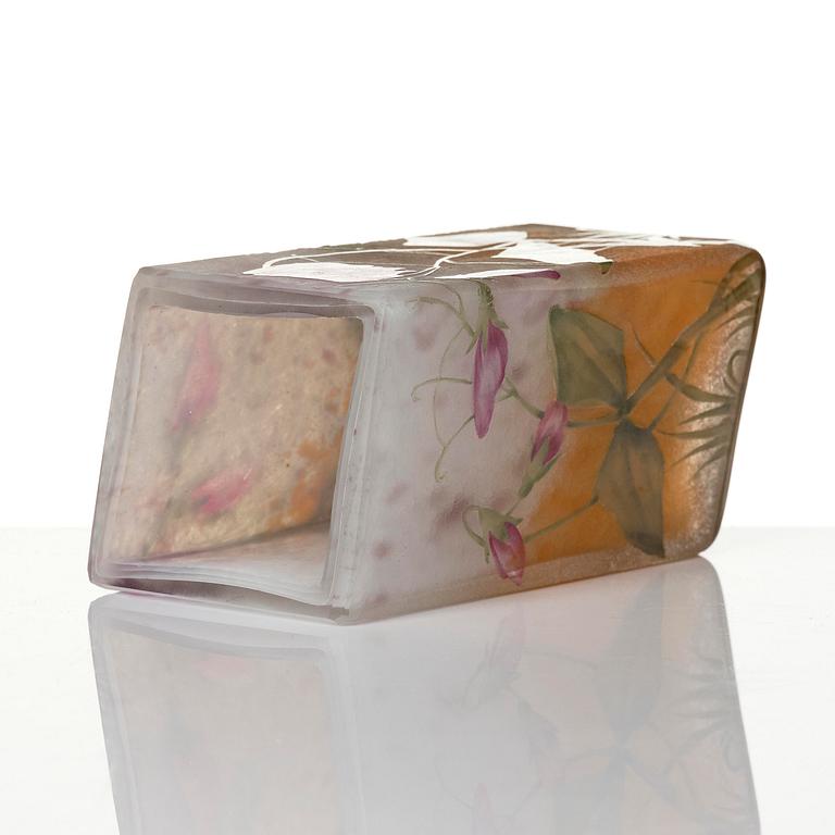 Daum Frères, a set of two Art Nouveau cameo glass vases, Nancy, France.