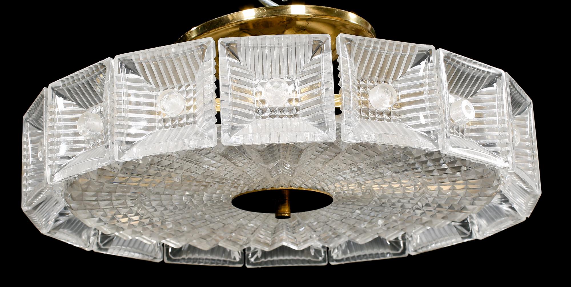 TAKLAMPA, Carl Fagerlund, Orrefors, 1900-talets andra hälft. Höjd ca 19 cm.