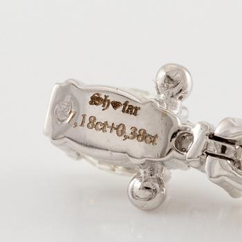 Bracelet 18K white gold with oval and brilliant-cut diamonds.