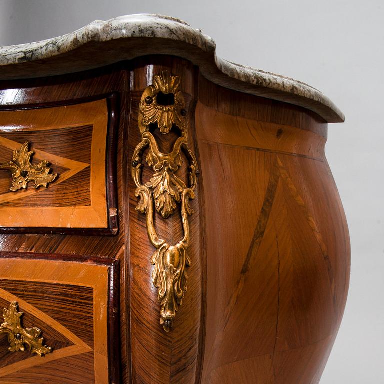 A CHEST OF DRAWERS, Rococo, Sweden 1770-80.