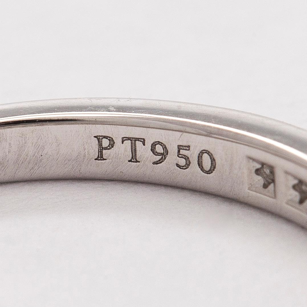 Tiffany & Co, sormus, "Tiffany Setting", platinaa ja briljanttihiottuja timantteja.