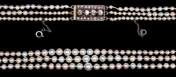 981. COLLIER, 3-rader orientaliska doserade pärlor, 3-5,4 mm med rosenslipade diamanter. Sekelskifte 1900.