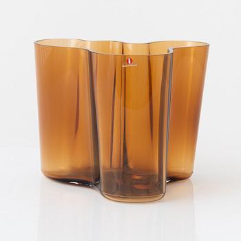 Alvar Aalto, a 'Savoy' vase, Iittala, Finland, 1991.