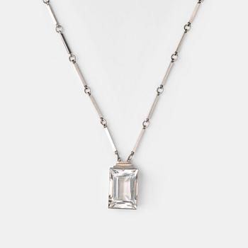 99. Wiwen Nilsson, A Wiwen Nilsson sterling necklace with rock crystal pendant, Lund 1944.