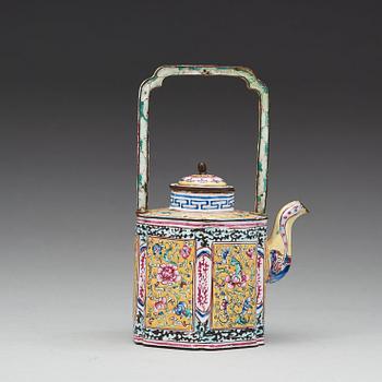 An enamel on copper tea pot with cover, Qing dynasty, 19th Century.