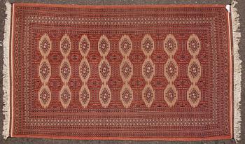 MATTA, Pakistan. Ca 257x157 cm.