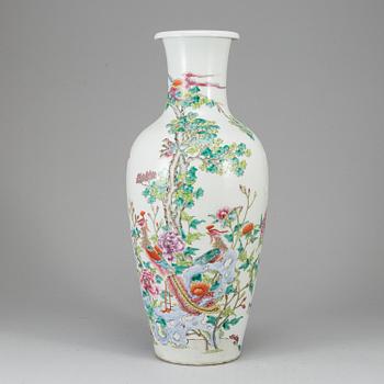 A large famille rose vase, 20th century.