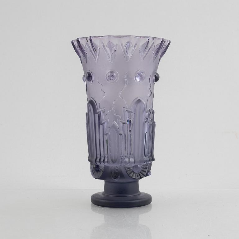 Edvin Ollers, a "EOL", nr. 20 glass vase, Elme Glasbruk, 1928-30.