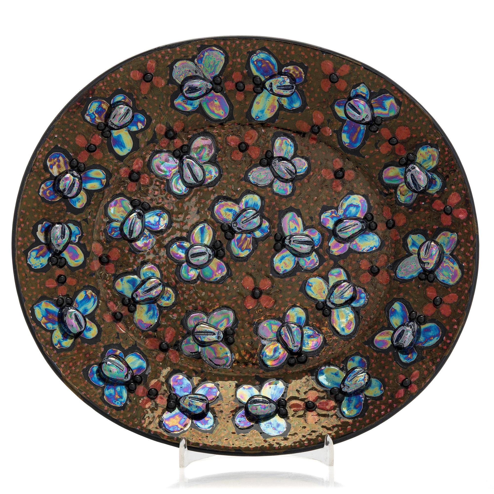 Birger Kaipiainen, a decorative ceramic plate, signed Kaipiainen Arabia.