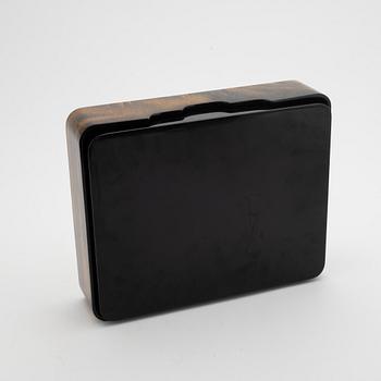 A fine Japanese laqcuer Ryoshibako paper box with cover, presumably Meiji-period, (1868-1912).