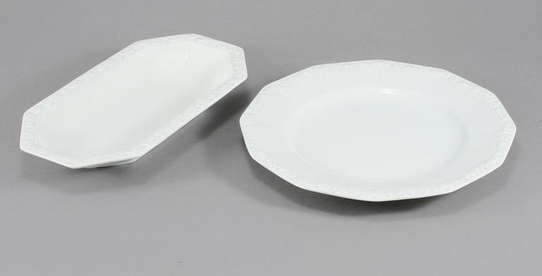 MATSERVISDELAR, 63 delar, "Classic rose", Rosenthal, 1900-talets andra hälft.