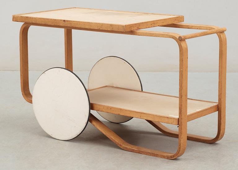 An Alvar Aalto birch tea trolley, a version  of '98/901', OY Huonekalu- ja Rakennustyötehdas A.B Finland,