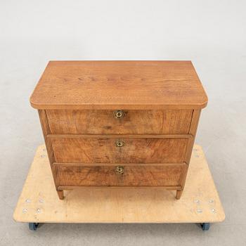 Cabinet, first half of the 20th century.