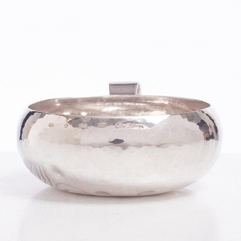Olle Ohlsson, Tasse a vin, silver, Olle Ohlsson Silversmide, Stockholm 1992.