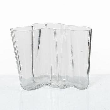 Alvar Aalto, a 'Savoy' glass vase, model 3030, Iittala, Finland.