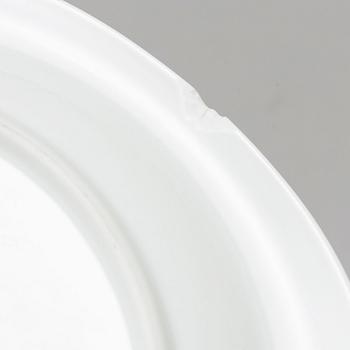 TIMO SARPANEVA, SERVISDELAR, 42 st, porslin, "Suomi", Rosenthal, Studio-line. Modellen formgiven 1976.