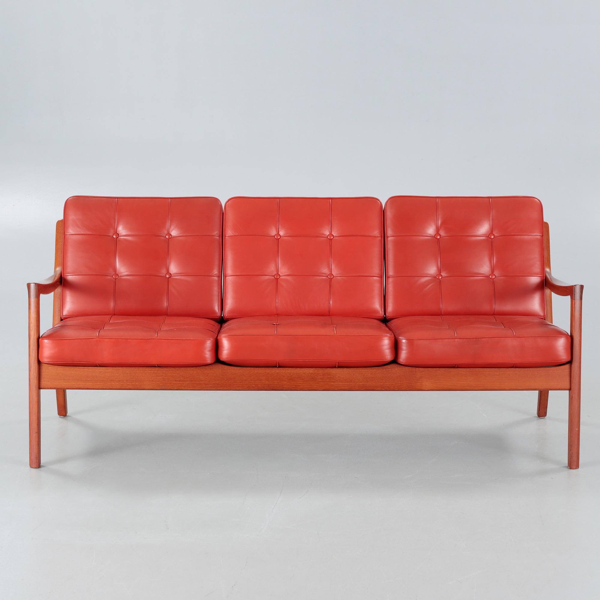 A sofa by Ole Wanscher, model "Senator", for France & Son, third quarter of the 20th century.