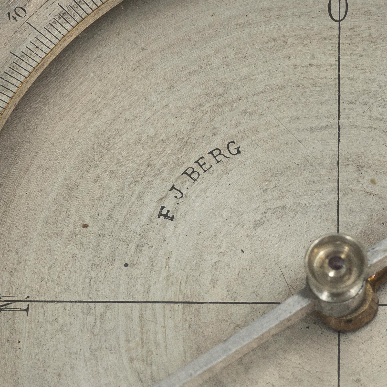 Compasses, 2 pcs, by Frans J Berg Stockholm, 18th/19th century.