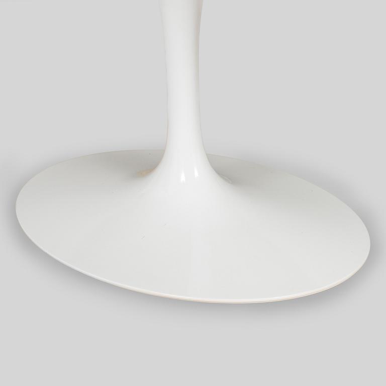 Eero Saarinen, a 21st century 'Tulip' dining table for Knoll.