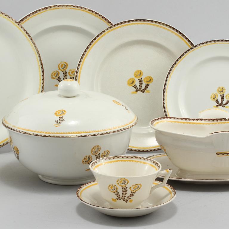 SERVIS, 40 st. "Tussilago", Modellen formgiven 1929 av Wilhelm Kåge, Gustavsberg, 1900-talets första hälft.