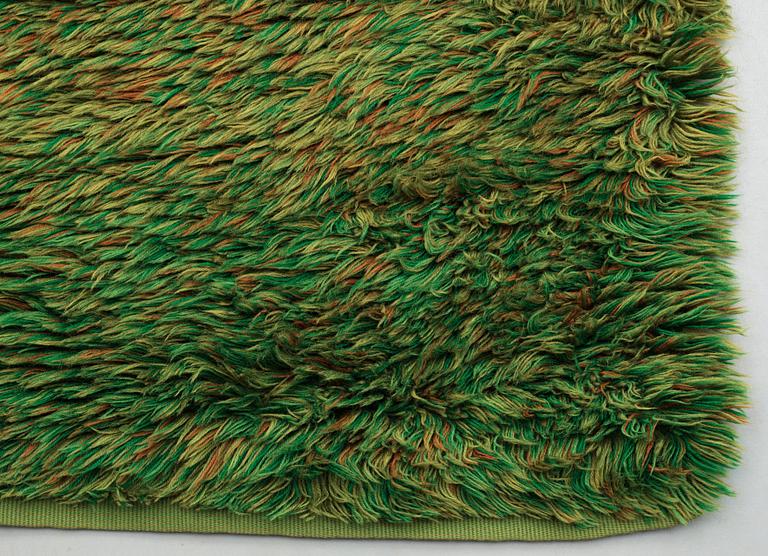 MATTA. Rya. 501,5 x 142 cm. Design av Uhra Simberg-Ehrström,