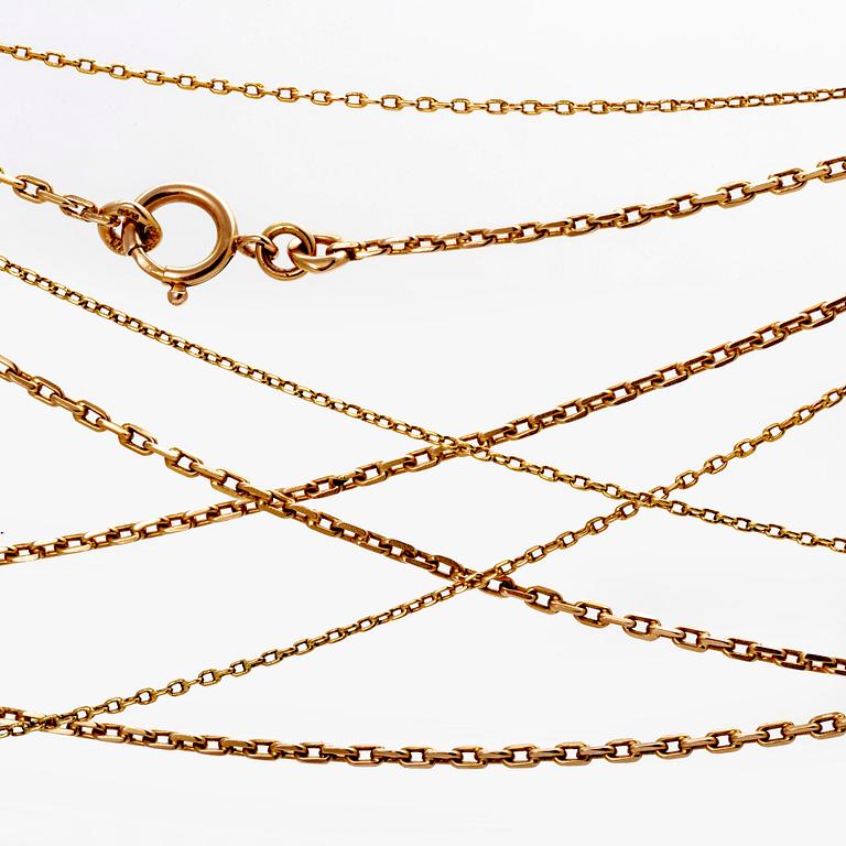 A set of two 14K gold chains.