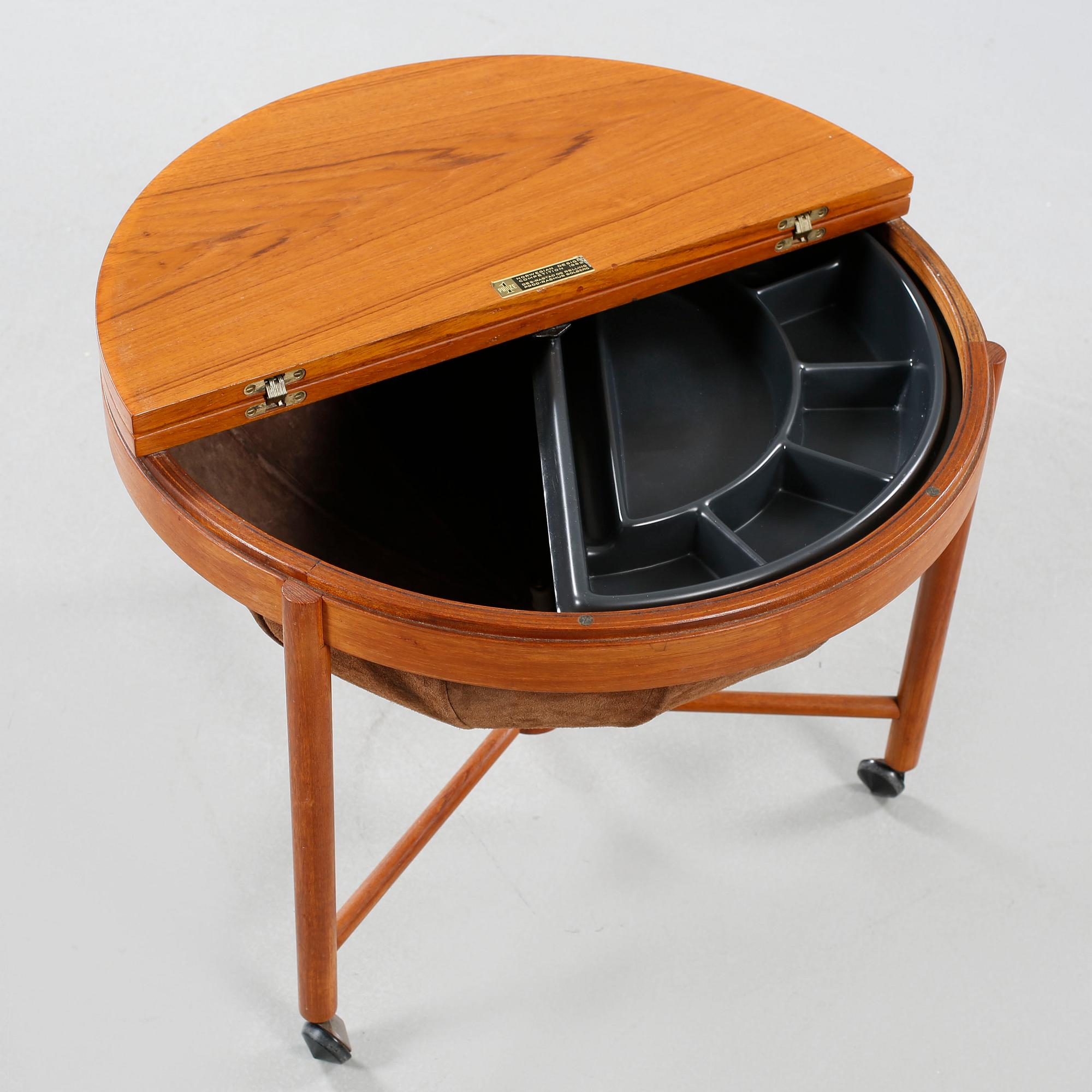 ADOLF RELLING, sybord, "Syklus", Rastad & Relling Tegnekontor, Rasmus Solberg Møbelverksted, Norge, formgiven 1962.