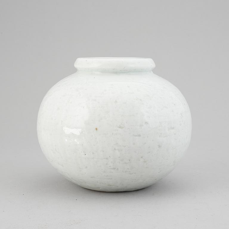 Gunnar Nylund, a chamotte stoneware vase, Rörstrand.